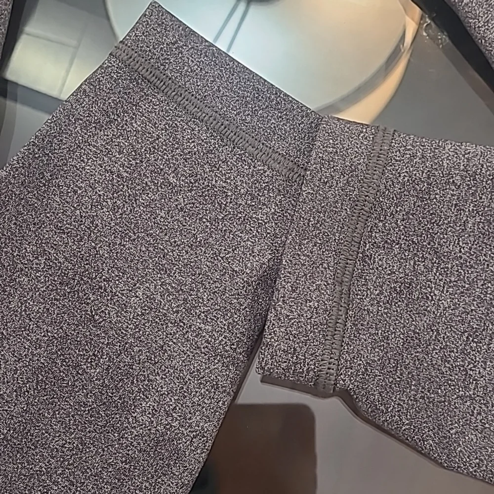 LULULEMON ATHLETICA WOMEN'S HIGH RISE LEGGING PANTS LIKE NEW SIZE 8